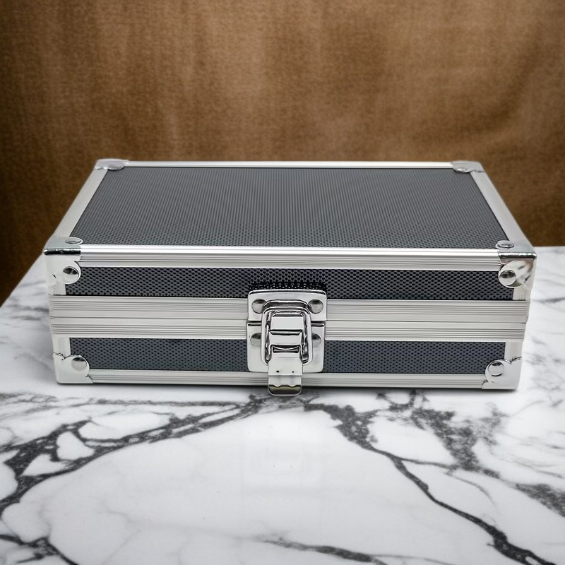 Aluminum alloy toolbox, large capacity, large size.