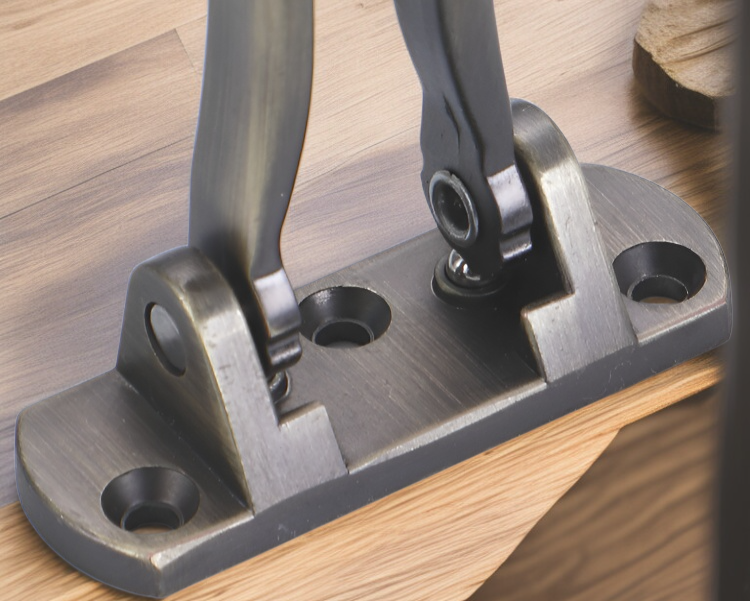 寝室用セキュリティボルトの実際の使用例