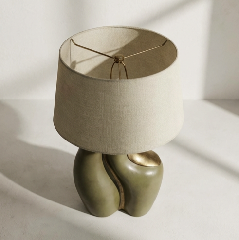 シンプルデザイン卓上ランプ 