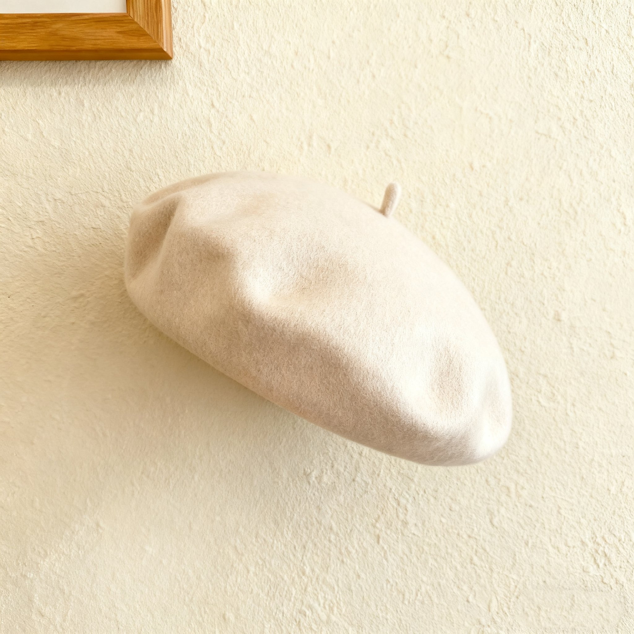 로맨틱한 단색 클래식 베레모