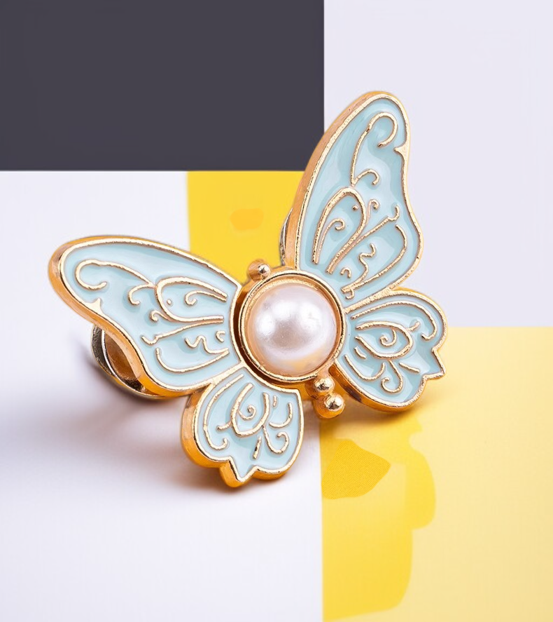 Butterfly buckle for perfect waist fit