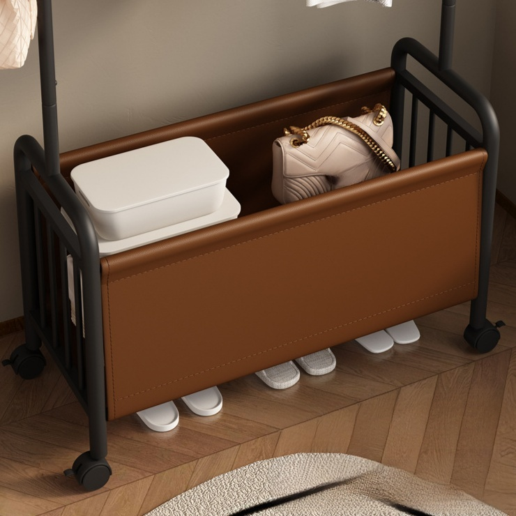 クリーム色床置きハンガーラック　寝室用衣類整理ラック　移動式収納ハンガーラック