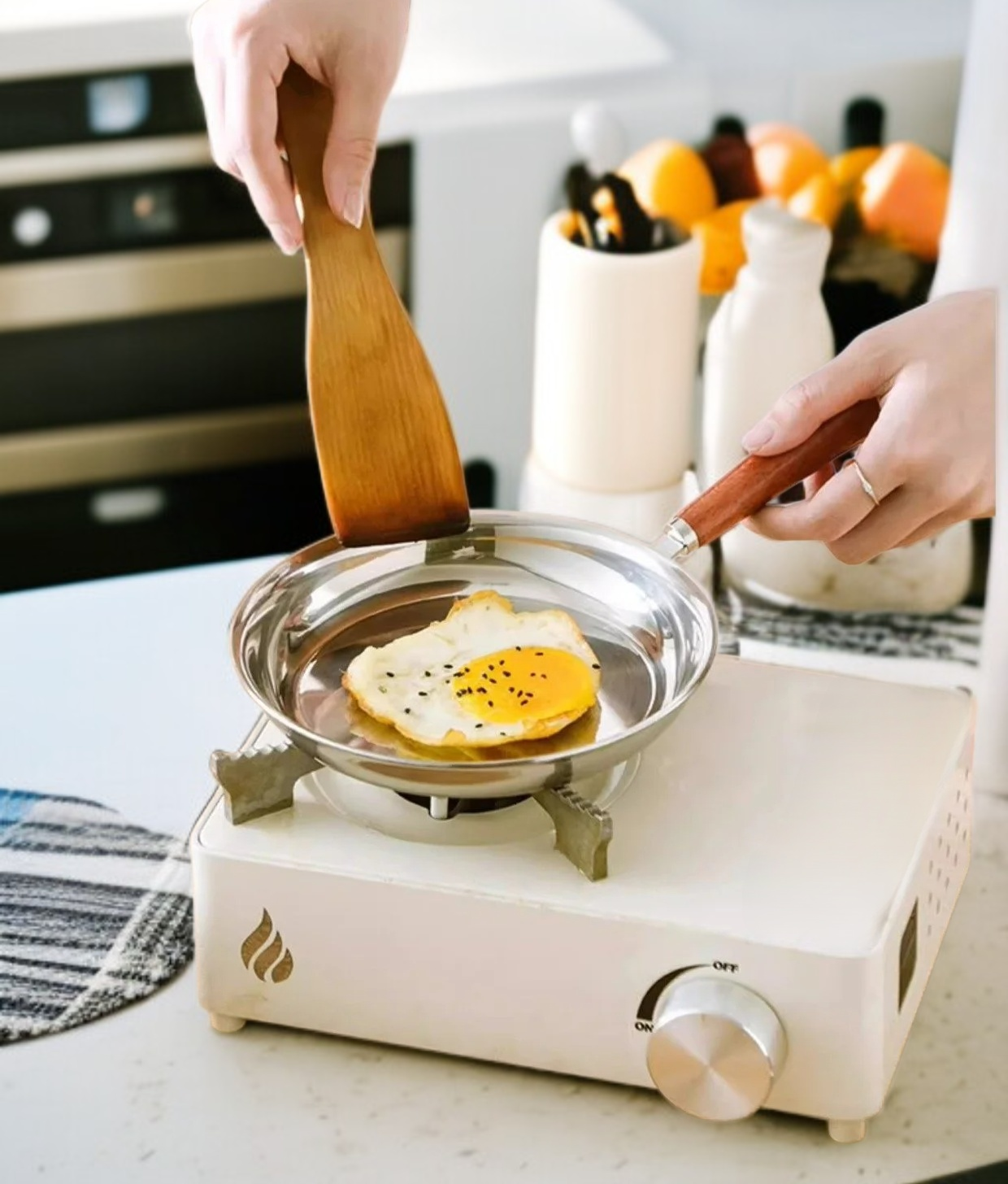 IH・ガス対応のミニフライパン底面