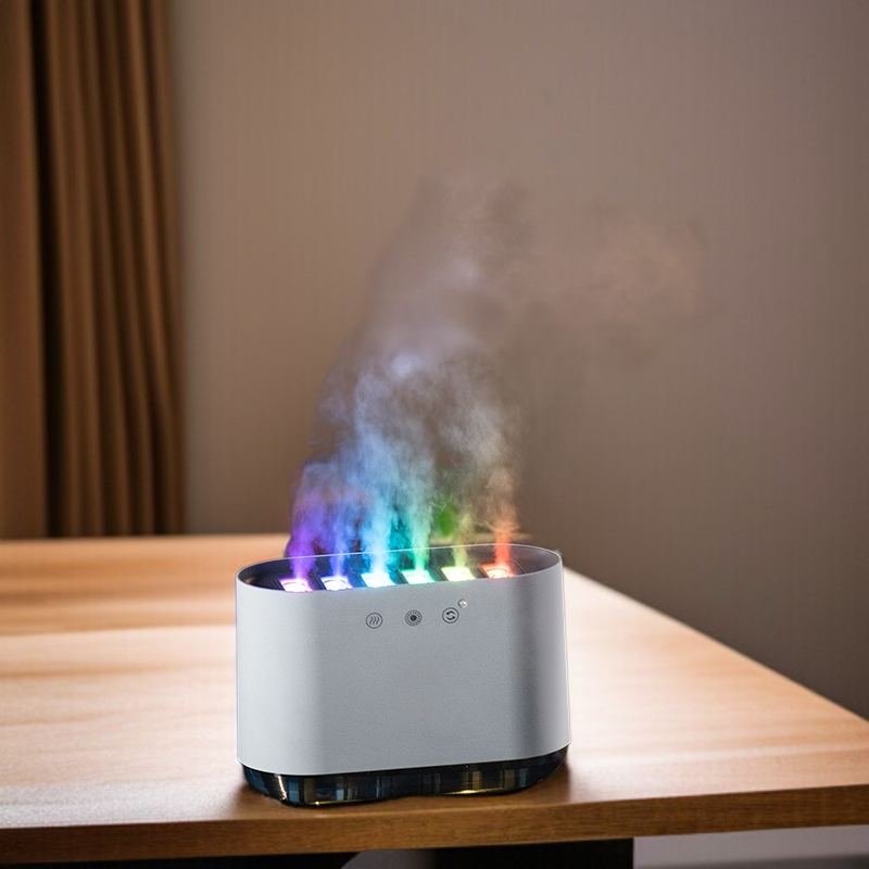 Kleiner, farbenfroher Luftbefeuchter mit dynamischer Tonaufnahme, cool und tragbar