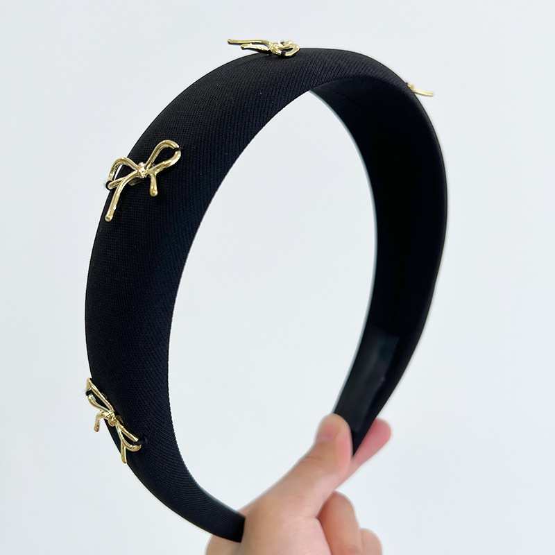 Ozdoba do włosów w kształcie kokardy