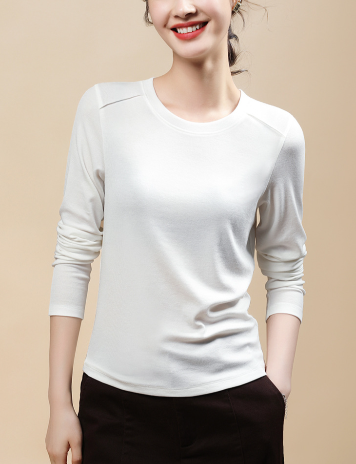 防寒機能付きテンセルウールTシャツ後ろ姿