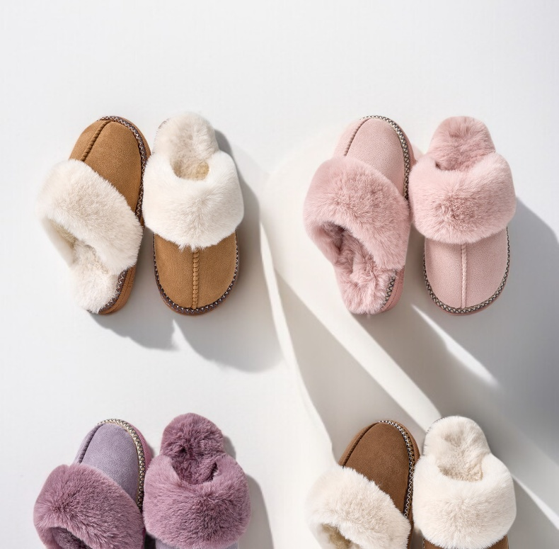 暖かい裏地付きスエードスリッパ