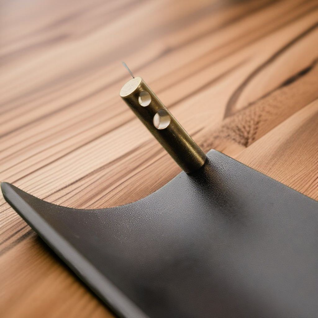 Metal horizontal incense holder