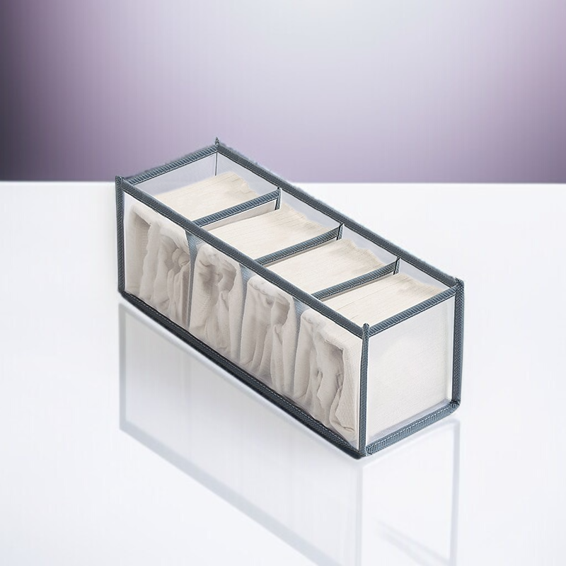 깔끔하게 분류된 바지와 의류 수납 바구니