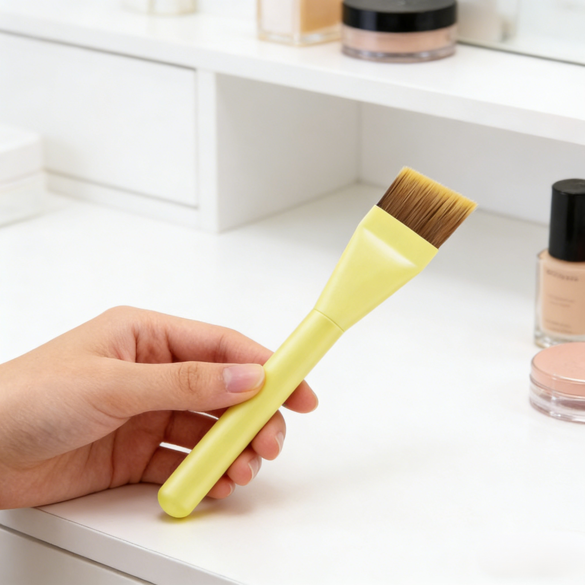 使いやすい斜めカットブラシの持ち手部分