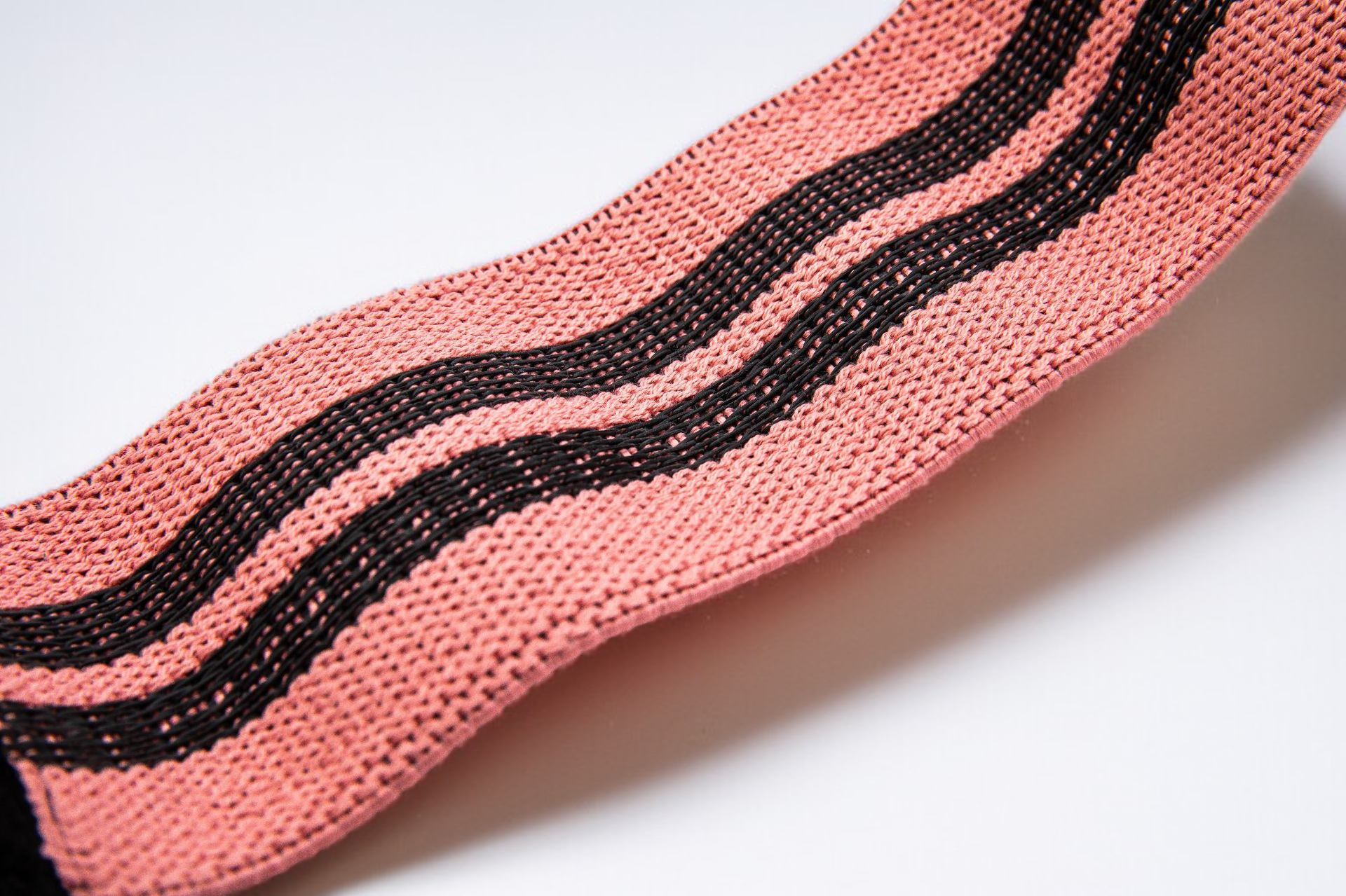 手首をサポートするフィットネスリストバンド