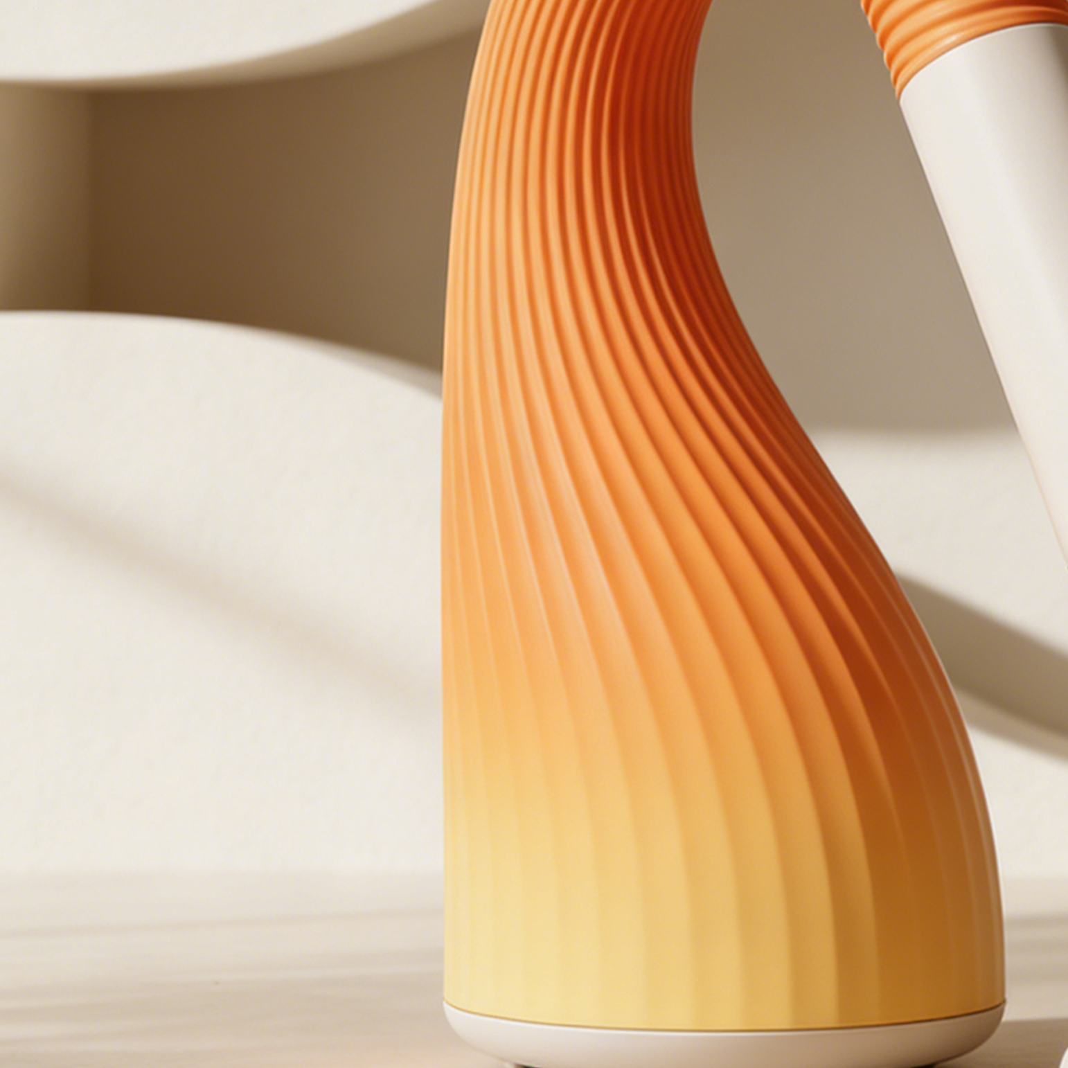 Aspirator portabil multifuncțional