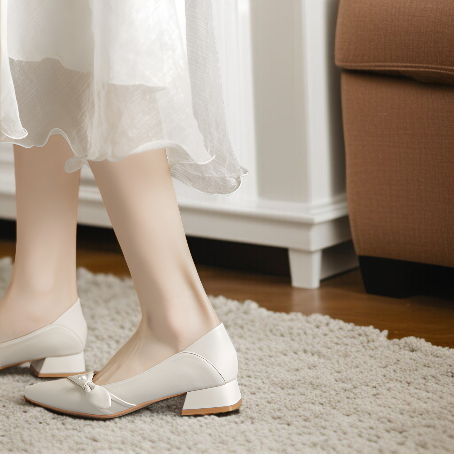 女性用ハイヒール、厚底ヒール、新しいフレンチスタイルのハイヒール、気質のある尖ったつま先ミディアムヒール、四季対応のソフトレザーハイヒール、快適な四季対応の靴