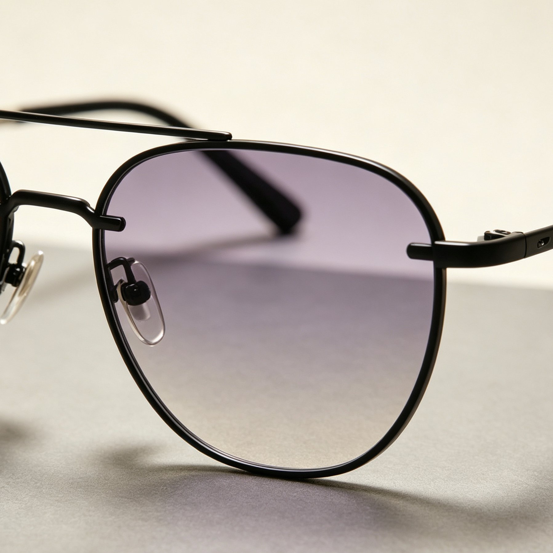 Smart Photochromic Sunglasses