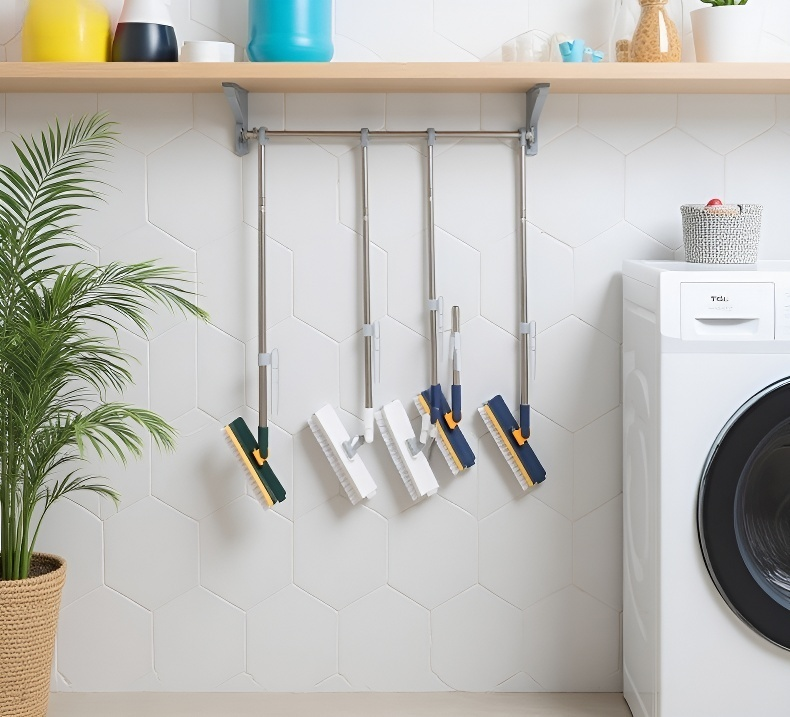 주방과 욕실 청소에 유용한 틈새 브러시