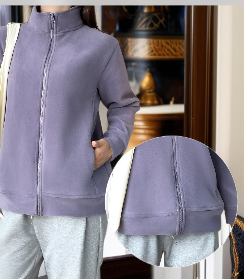 편안한 착용감의 겨울 여성 코트 뒷모습