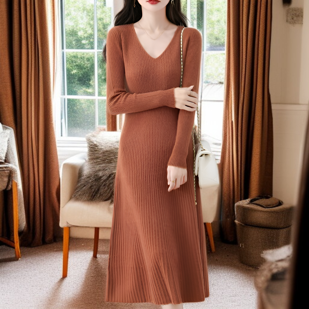 Vネックデザインが大人女性に人気のロングワンピース