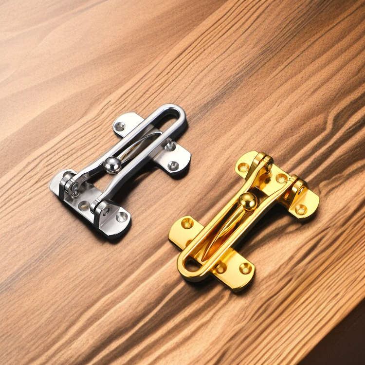 ホテル客室での厚型防犯ロックの使用イメージ