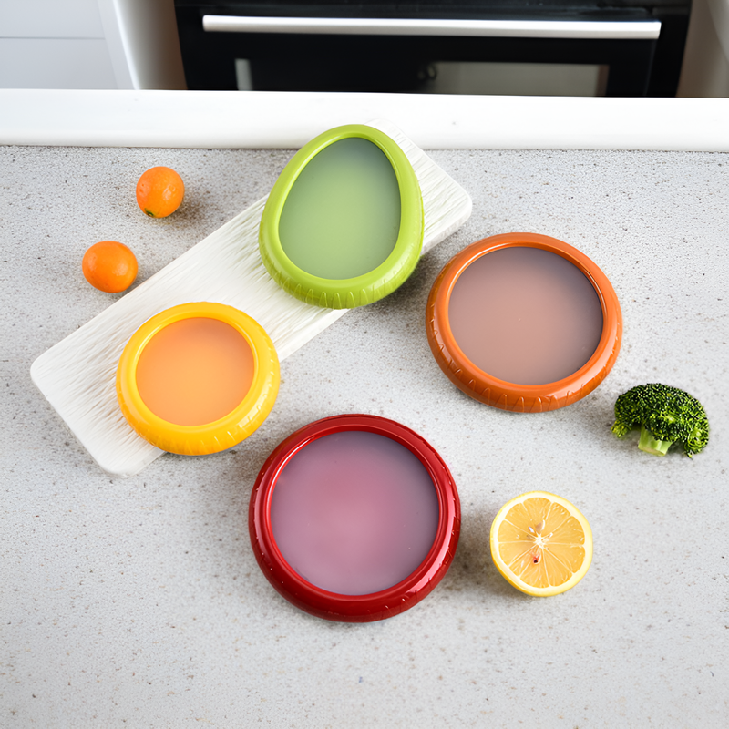 半分に切った野菜と果物の保存容器