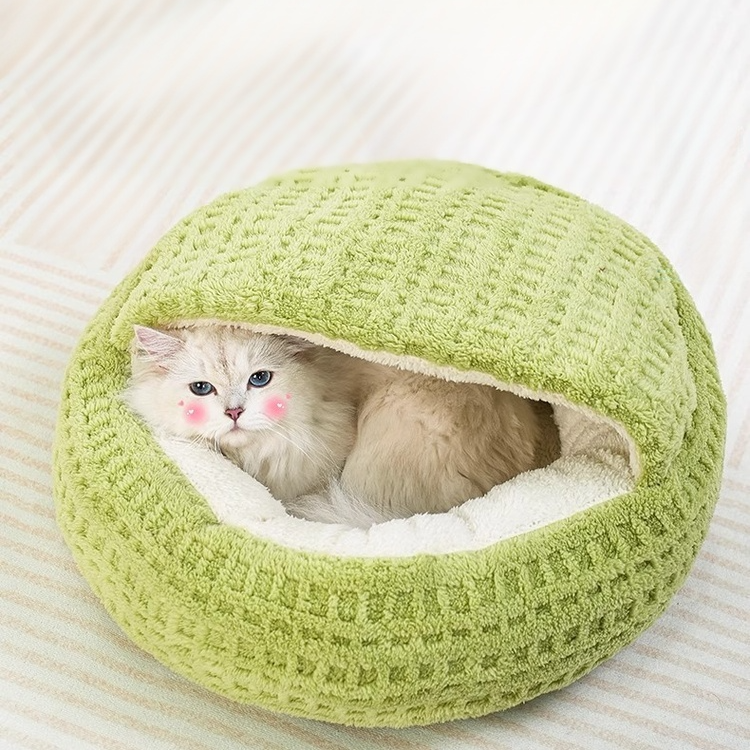 Soft Plaid Semi-Enclosed Cat Shell Bed