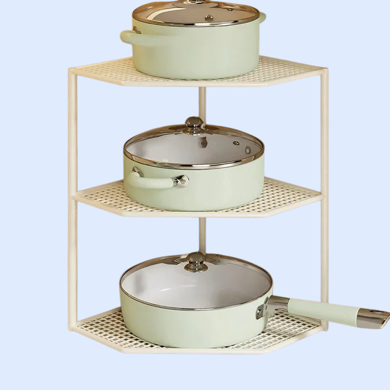 냄비와 프라이팬을 정리한 다층 선반