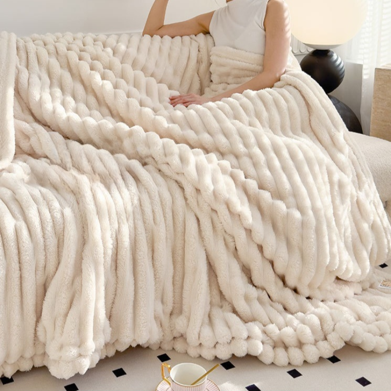 밀크 벨벳 코랄 블랭킷