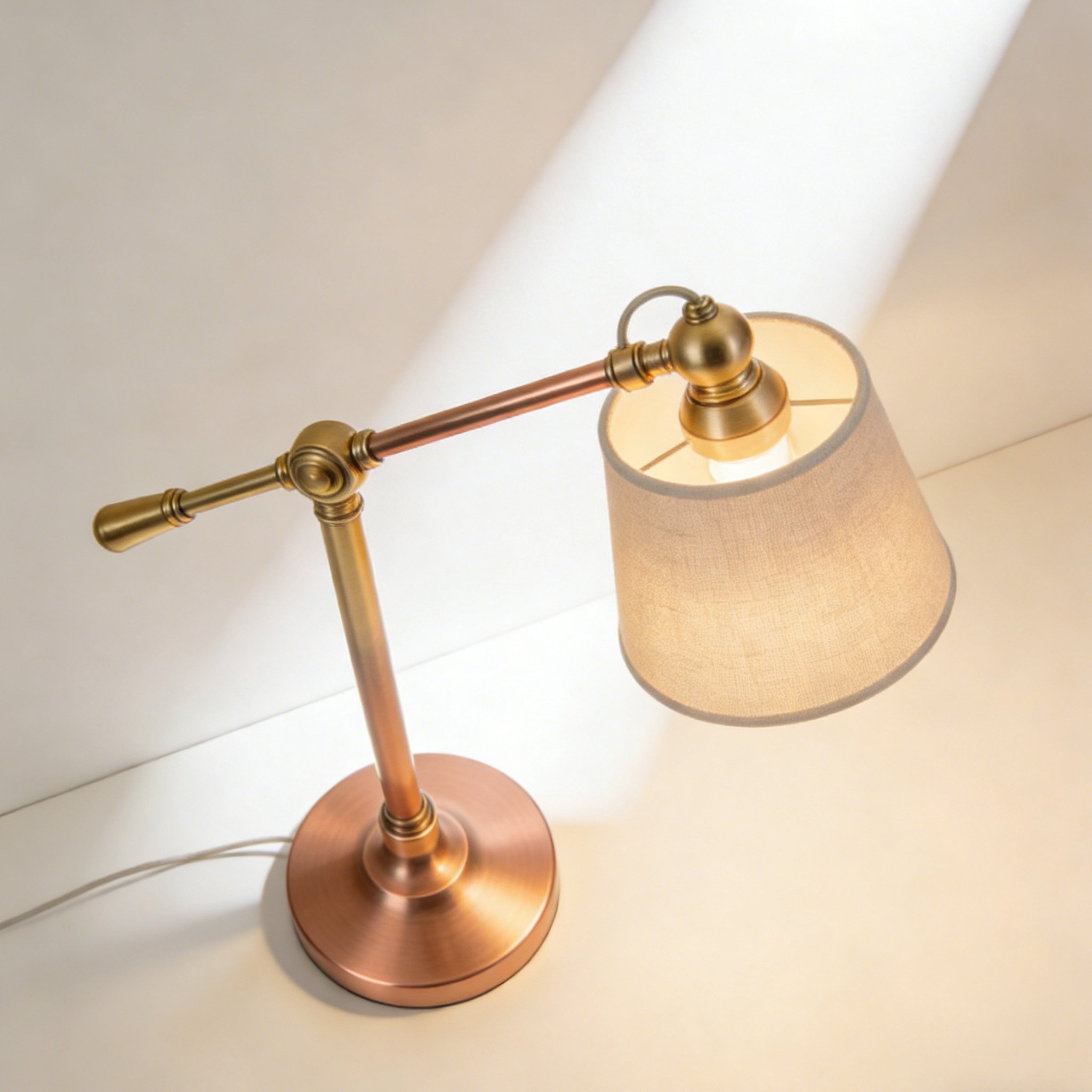 Augenschonende Schreibtischlampe für Büro und Zuhause