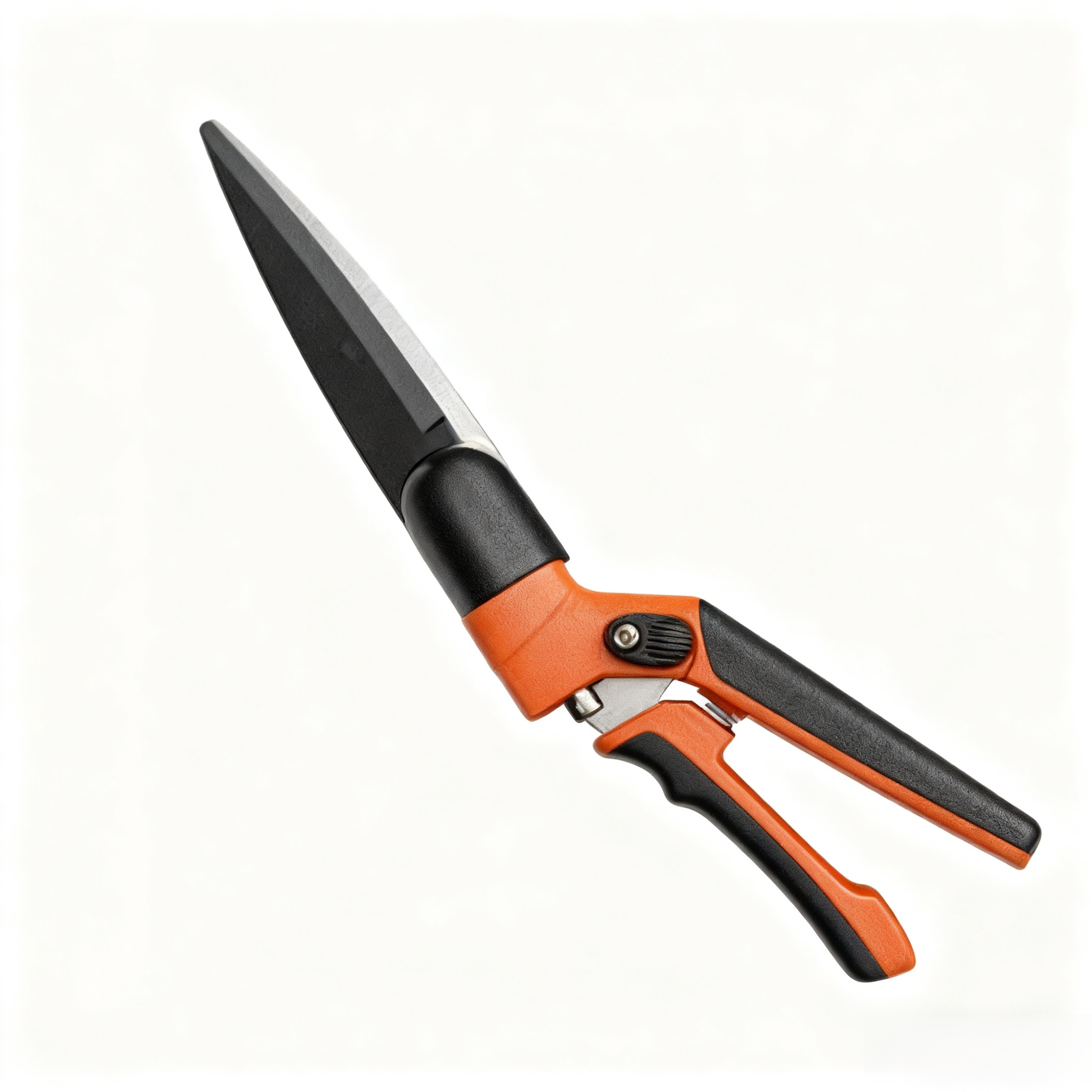 강력한 가지치기 가위로 가지 자르는 모습