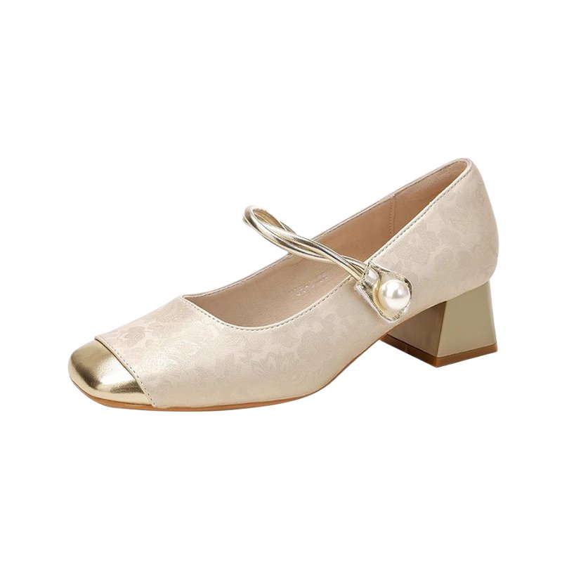 Tacones de moda elegantes