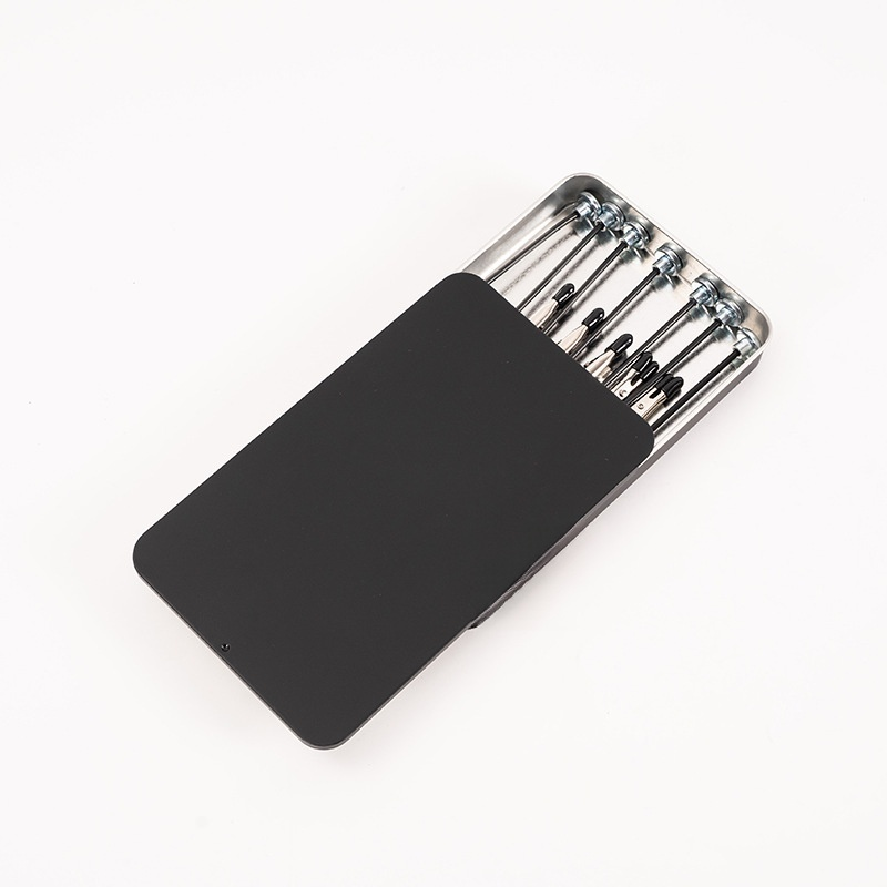 Magnetic bendable memo clip