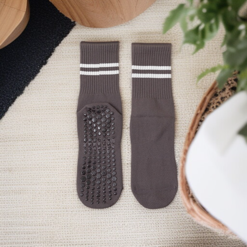 滑り止め付きスポーツヨガロングソックス