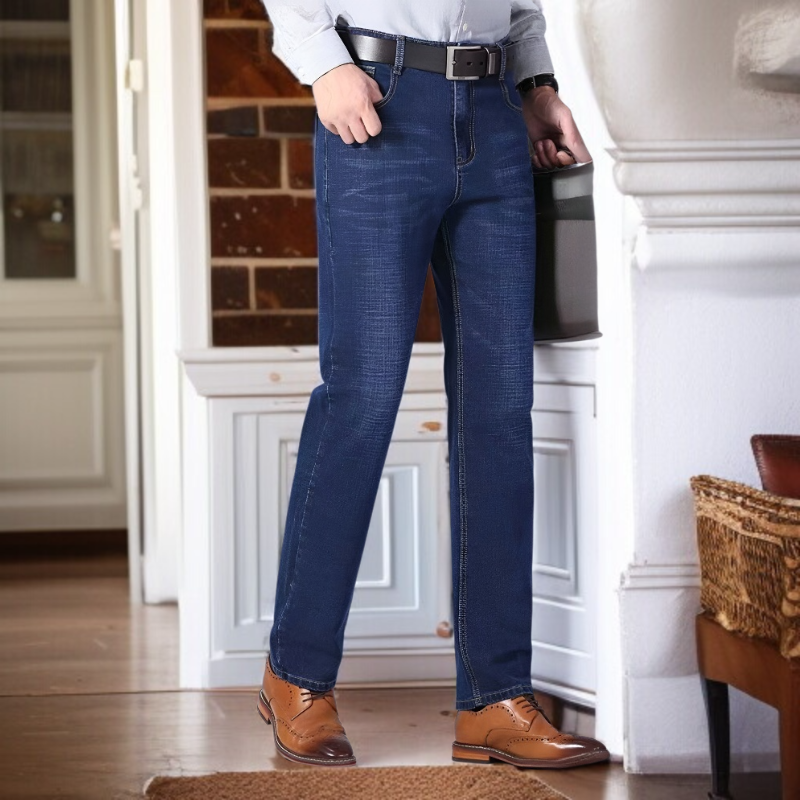 루즈하고 약간 신축성이 있는 스트레이트 청바지는 10년 동안 착용할 수 있습니다