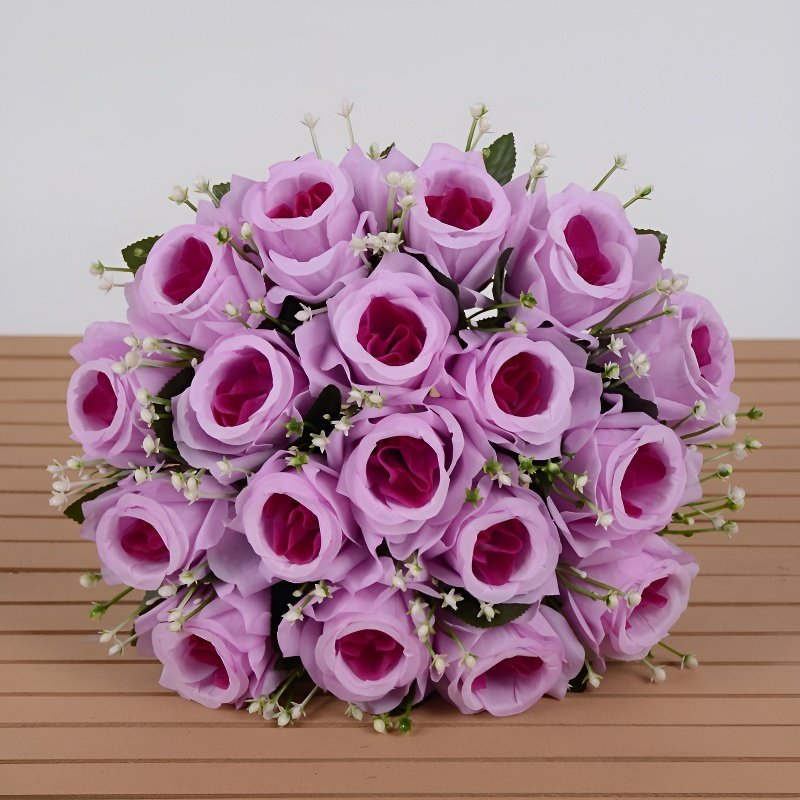 手作りのシルクのバラの花束