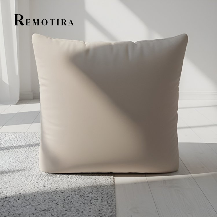 거실에 배치된 오프 화이트 레이지 소파