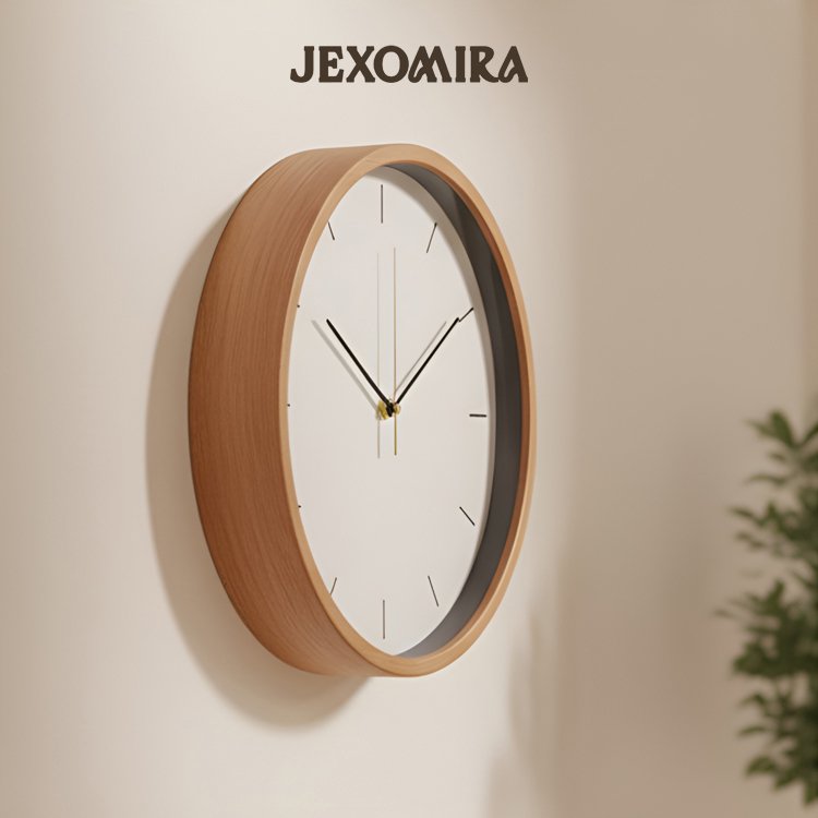 심플 디자인의 천연 원목 벽시계