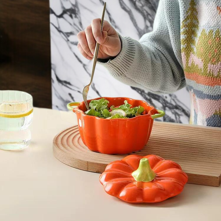 保温性に優れた蓋付きスープボウル