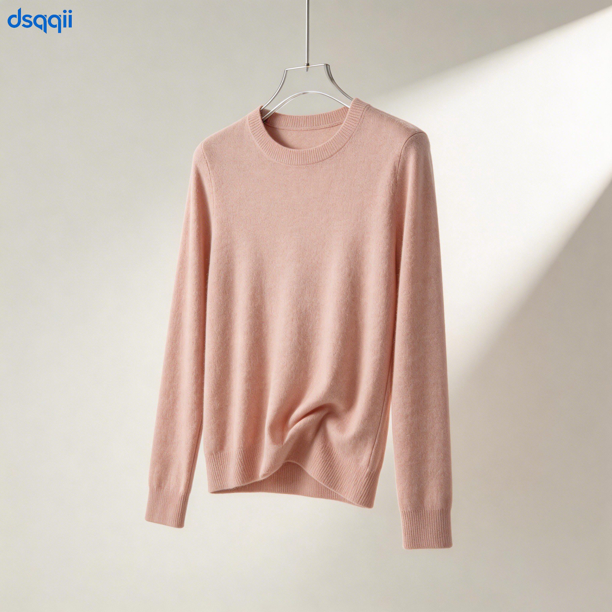 연분홍색 크루넥 캐시미어 스웨터