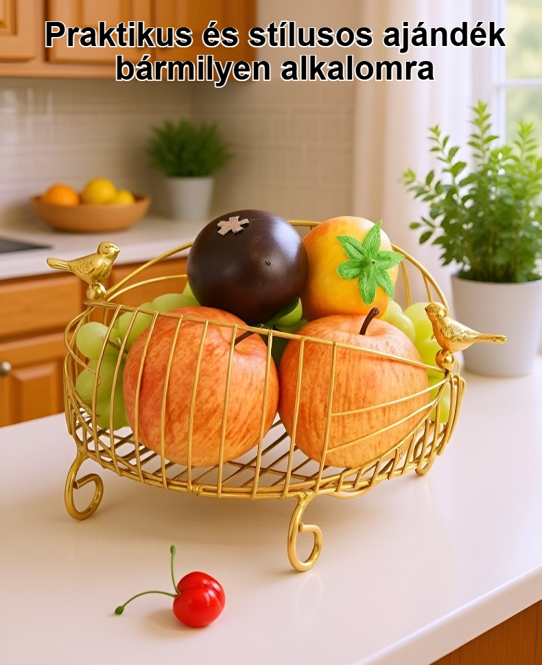 Luxus gyümölcskosár elegáns elrendezéssel dohányzóasztalon