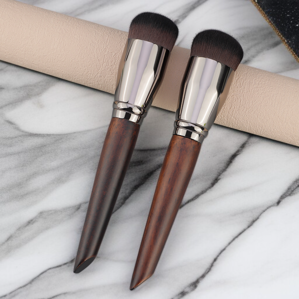 丸頭シームレスファンデーションブラシ