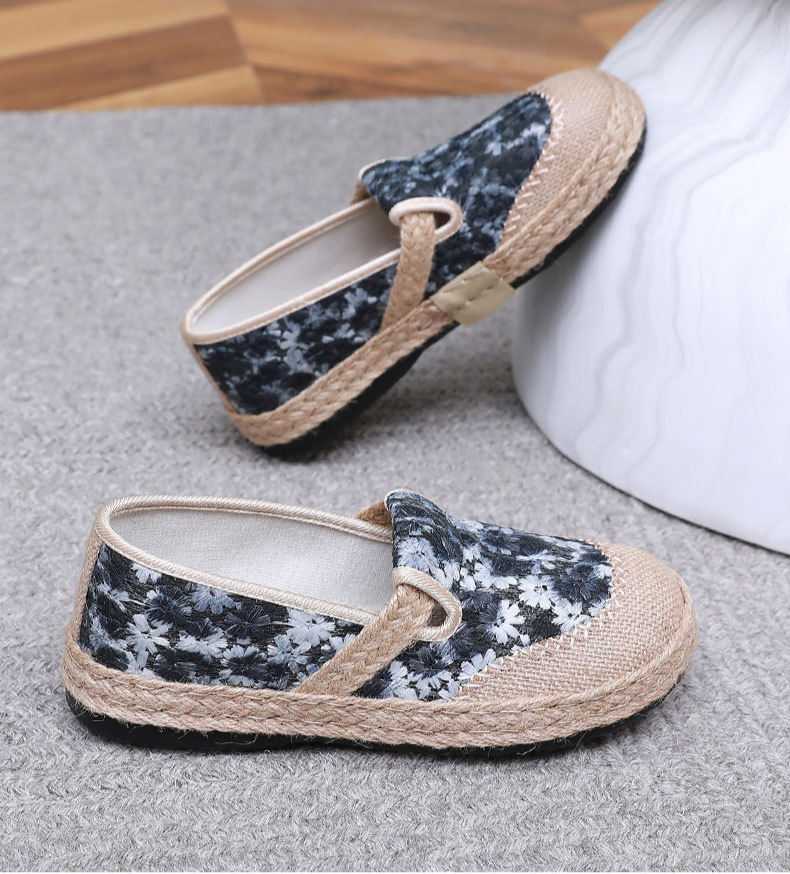 おしゃれな春のカジュアルシューズ着用例