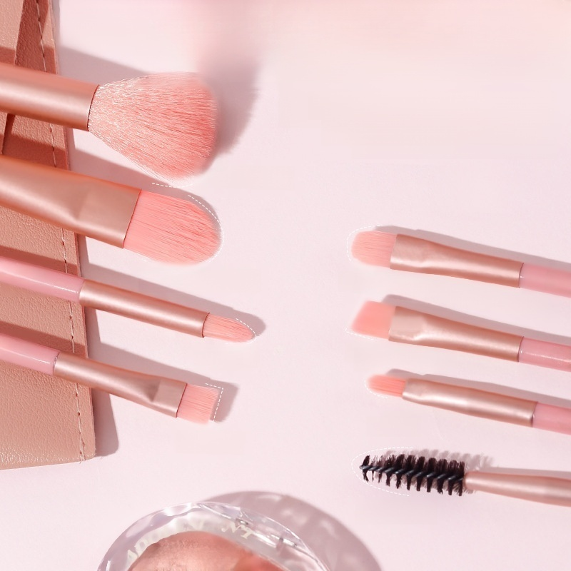 Fine-bristled makeup brush set