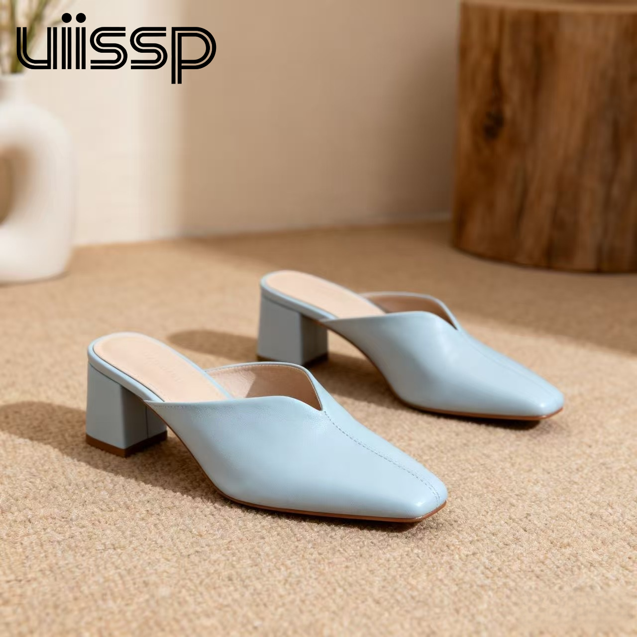 여성을 위한 새로운 여름 트렌디하고 심플한 로우힐 청키힐 샌들