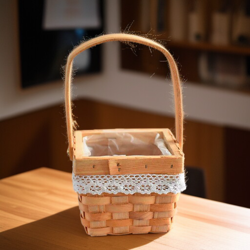 실외 장식에도 활용 가능한 꽃바구니