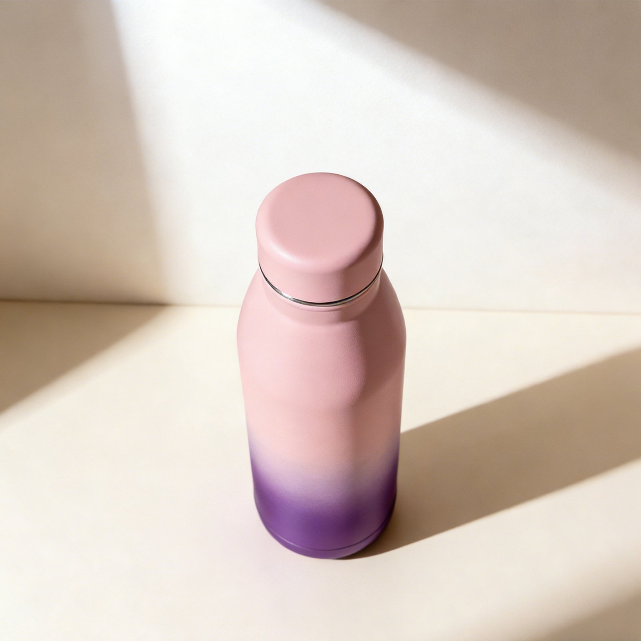 保温・保冷機能が優れた真空断熱ボトル