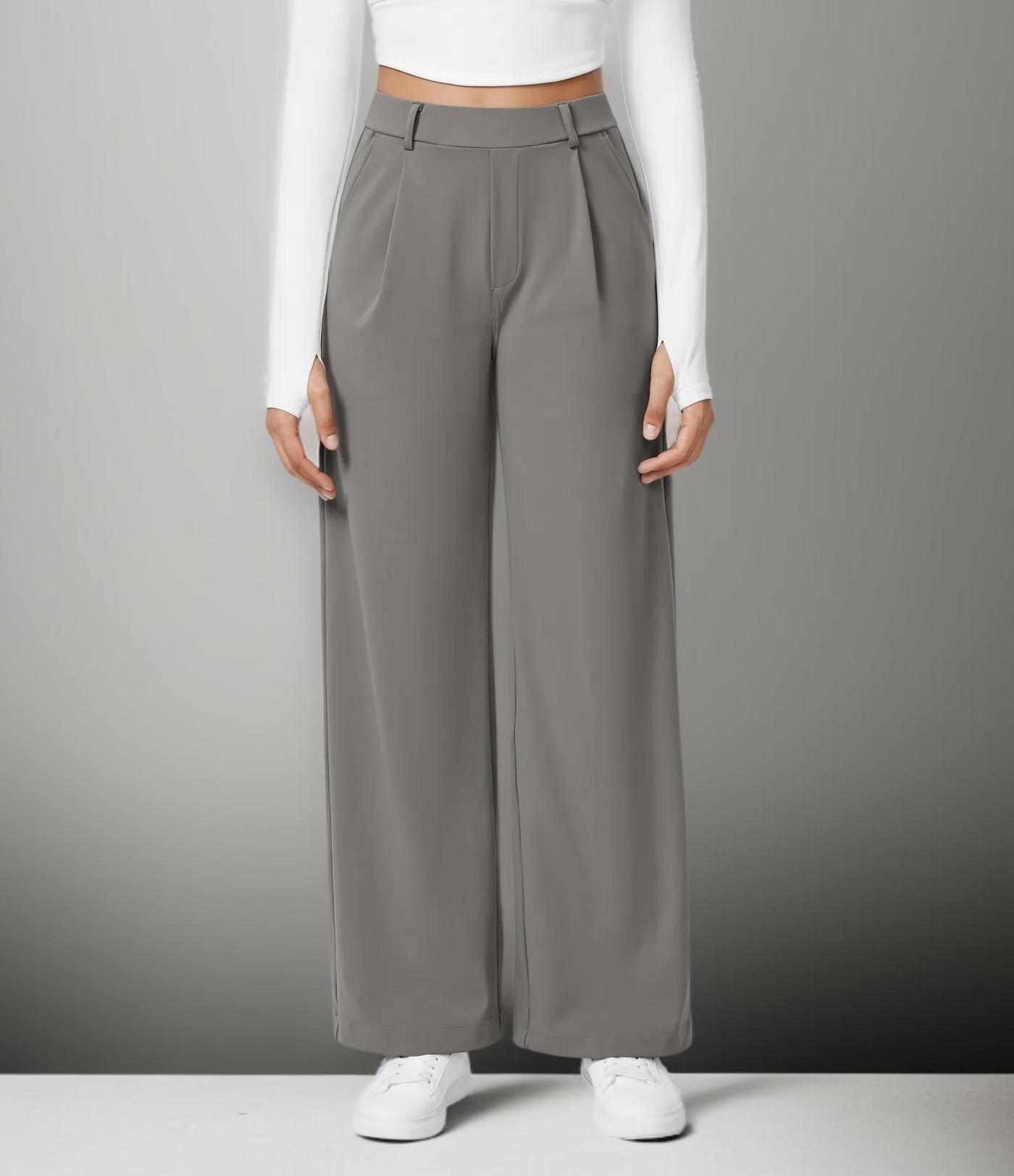 高品質素材のスリムストレートパンツ