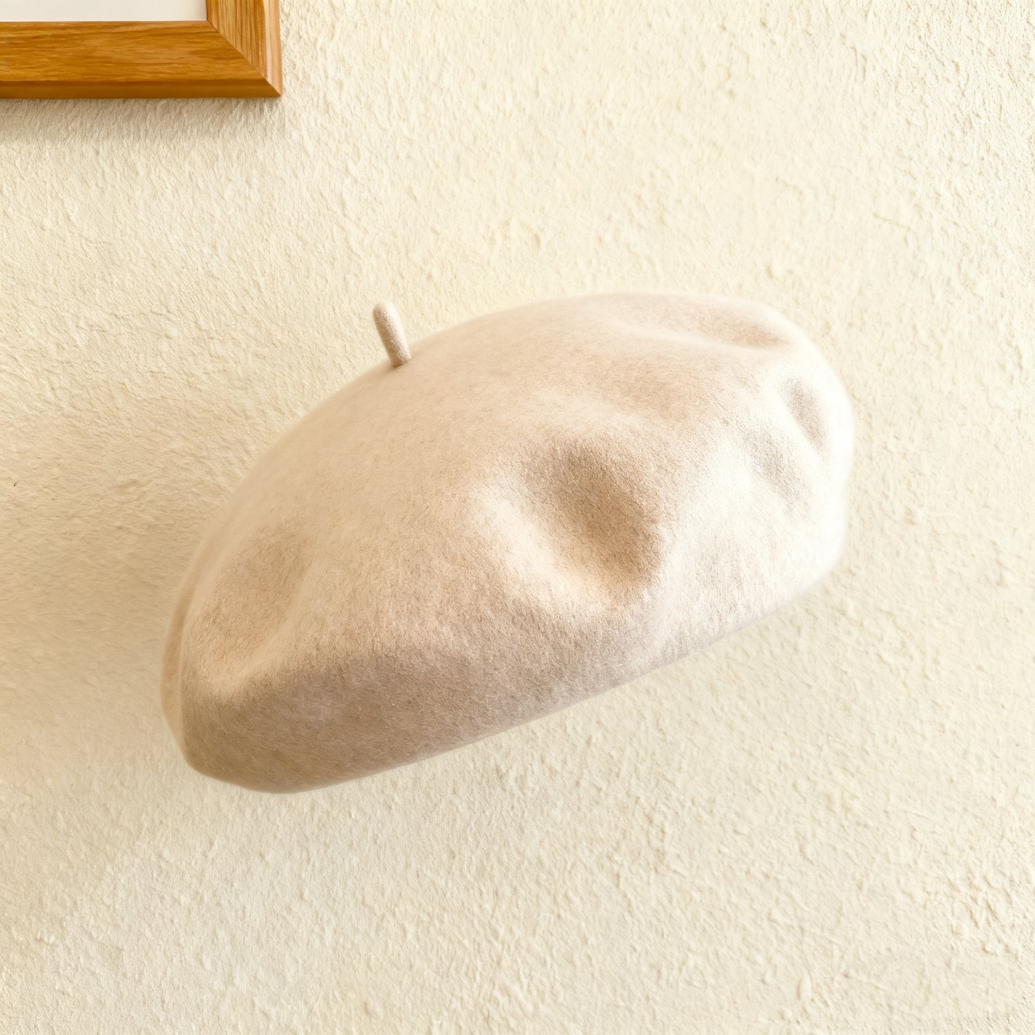 로맨틱한 단색 클래식 베레모