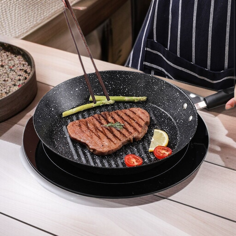 キッチン家庭用パン卵団子パンストライプハート型ノンスティックオムレツパンフラットボトムノンスティックパンウェア