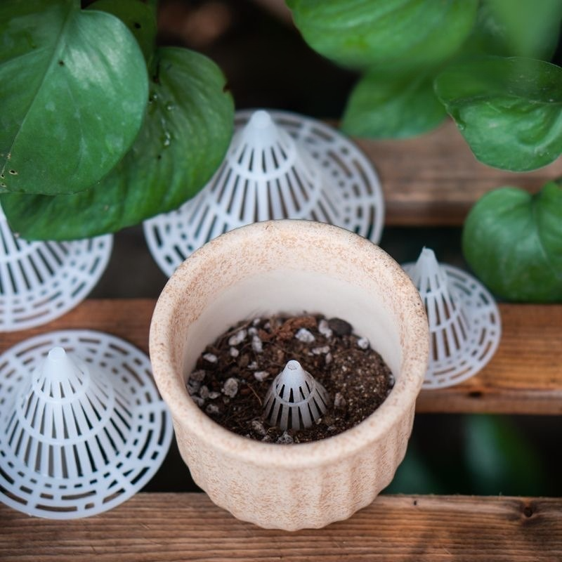 Flower pot breathable and drainable pad