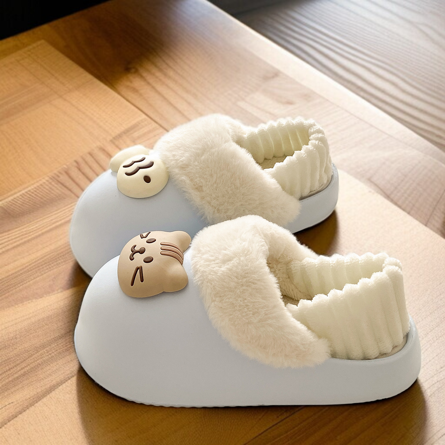 かわいい猫型EVAルームスリッパ 男女兼用 防寒・滑り止め 室内外両用
