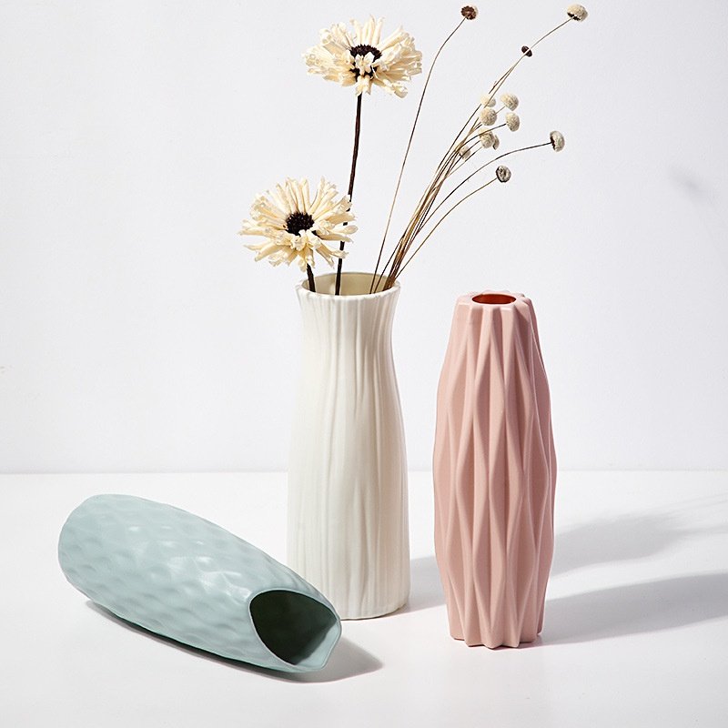 Simple decorative vase